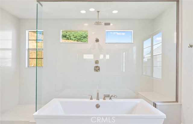 Detail Gallery Image 33 of 44 For 11742 Canoga Dr, Chatsworth,  CA 91311 - 4 Beds | 4/1 Baths