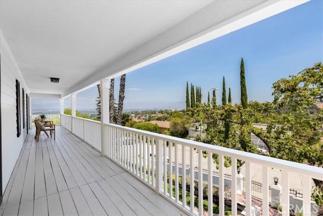3625 Terrace View Drive, Encino CA: https://media.crmls.org/medias/a875c6fe-b59e-4390-b22d-27dcb52889d4.jpg
