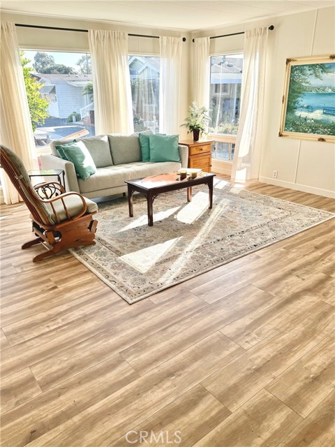 MLS #OC25236351 image #33