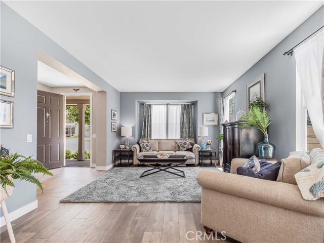 12820 Excalibur Drive, Eastvale CA: https://media.crmls.org/medias/a876c490-6609-4f96-9061-7e4480b91661.jpg