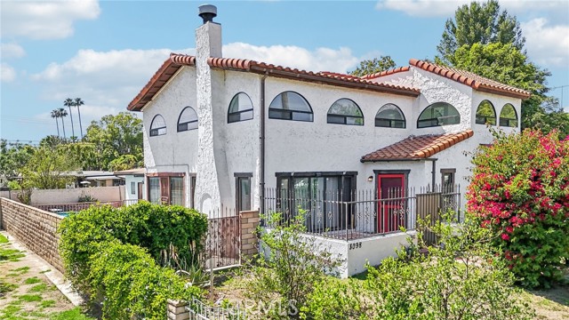 3098 N Arrowhead Avenue, San Bernardino CA: https://media.crmls.org/medias/a8788a1b-828c-42cf-8624-b738f52b9535.jpg