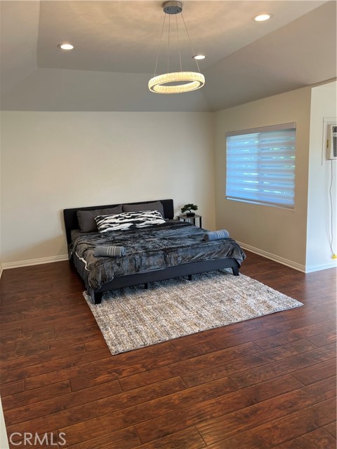 Detail Gallery Image 12 of 16 For 18855 Miranda St, Tarzana,  CA 91356 - 4 Beds | 3 Baths