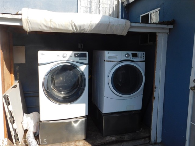 1025 W 130th Street, Gardena CA: https://media.crmls.org/medias/a87a80f5-b280-4903-af0e-0e7d0dbececa.jpg