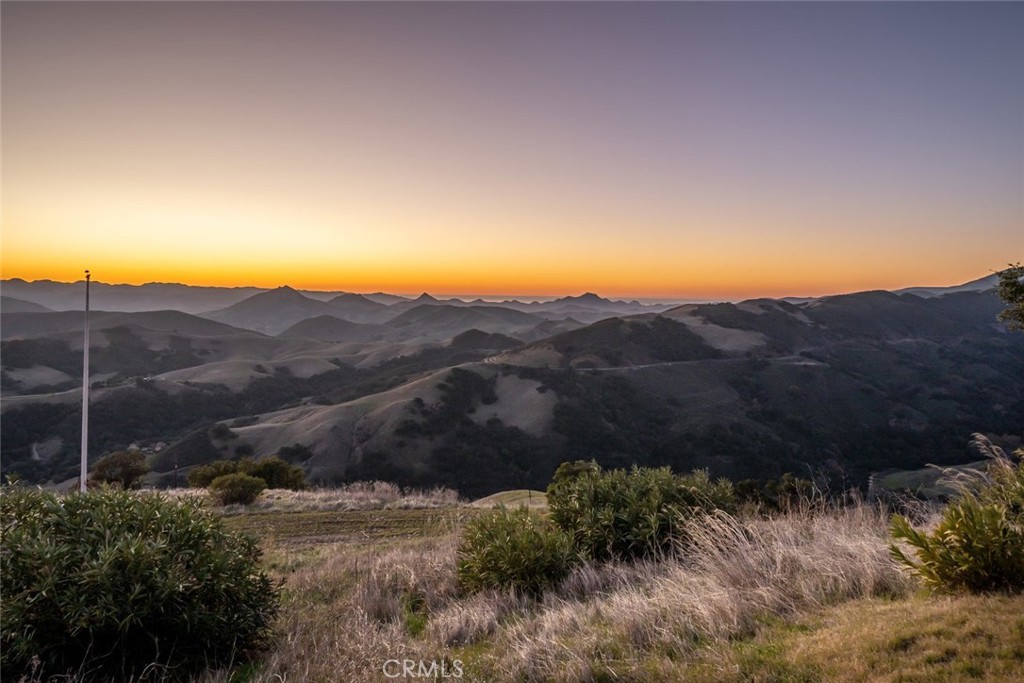 https://media.crmls.org/medias/a87a9e3e-0601-41dc-801a-ebba671e6e3a.jpg?preset=X-Large