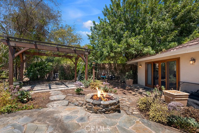 10335 Sylvia Avenue, Porter Ranch CA: https://media.crmls.org/medias/a87b0257-1e9d-4294-a2b8-7fe9041803cb.jpg