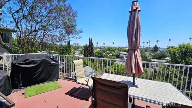 Detail Gallery Image 2 of 22 For 3350 Linda Vista, Los Angeles,  CA 90032 - 3 Beds | 1 Baths