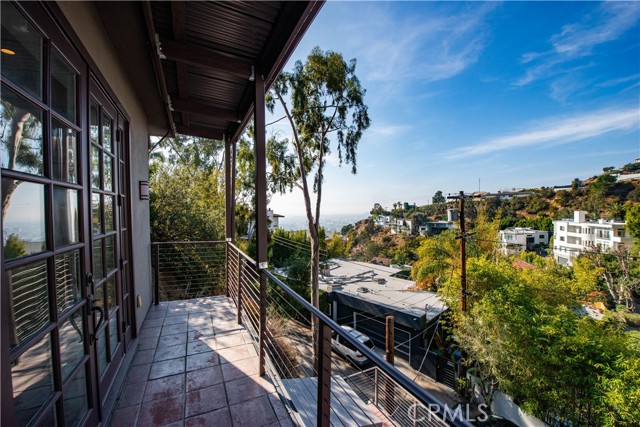 Detail Gallery Image 22 of 29 For 8655 Hillside Ave, Los Angeles,  CA 90069 - 4 Beds | 4 Baths
