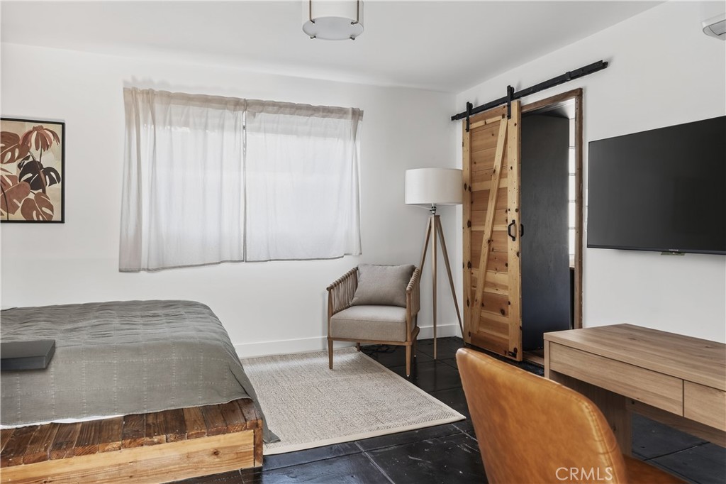 MLS #WS25280753 image #17