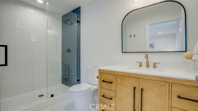 22914 Gershwin Drive, Woodland Hills CA: https://media.crmls.org/medias/a87c38e1-6e53-4307-ae66-22054d381140.jpg