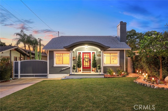 Detail Gallery Image 2 of 49 For 149 Grand Ave, Monrovia,  CA 91016 - 3 Beds | 2 Baths