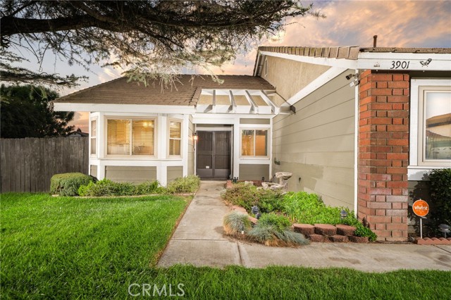 Detail Gallery Image 2 of 31 For 3901 San Lorenzo River Rd, Ontario,  CA 91761 - 4 Beds | 2 Baths