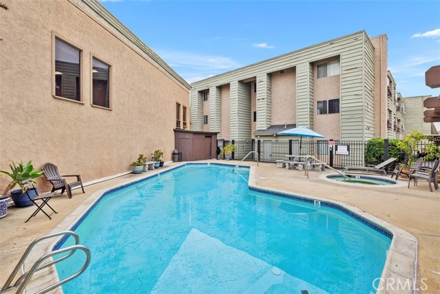 3142 Midway Drive, San Diego CA: https://media.crmls.org/medias/a87dfab5-5f46-43e2-aee8-e0245d0c3ac4.jpg