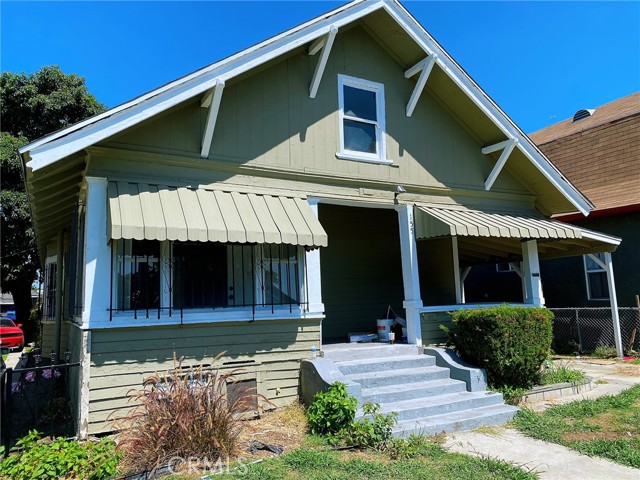 Detail Gallery Image 1 of 1 For 155 W 51st St, Los Angeles,  CA 90037 - 4 Beds | 2/1 Baths