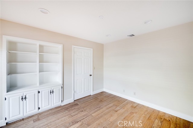 Detail Gallery Image 34 of 46 For 222 W Kenneth, Glendale,  CA 91202 - 4 Beds | 4 Baths