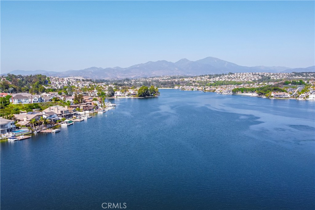 https://media.crmls.org/medias/a87f4388-89a5-4213-b0bf-be561a2ccb0a.jpg?preset=X-Large