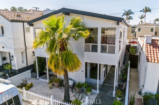 Detail Gallery Image 17 of 24 For 43 E Neapolitan Ln, Long Beach,  CA 90803 - 4 Beds | 2 Baths