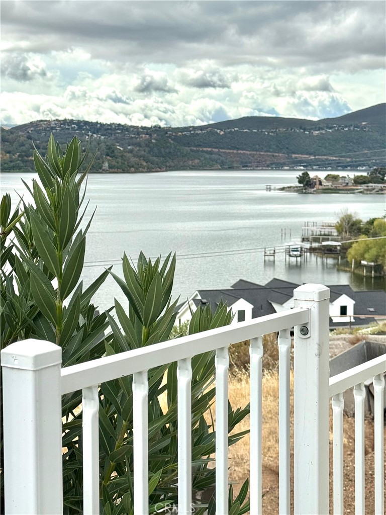 https://media.crmls.org/medias/a881562a-aa48-4b5d-aedd-eb32aadaec05.jpg?preset=X-Large