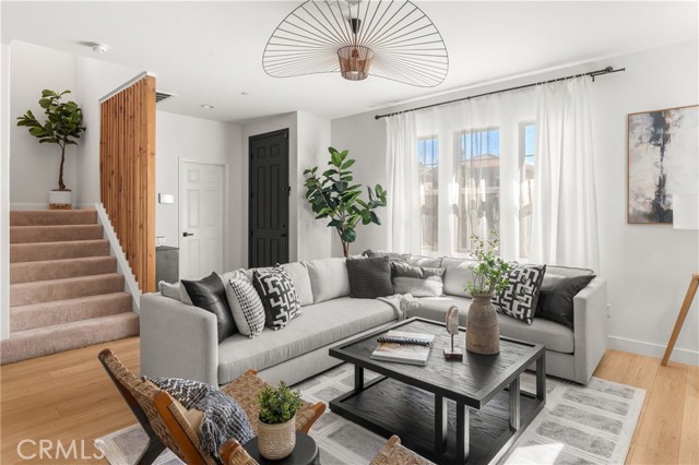 Front Image Thumbnail for CRPW26046369