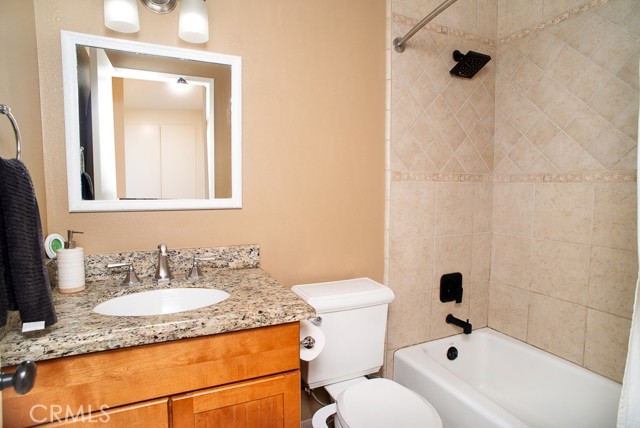 Detail Gallery Image 14 of 20 For 14705 Calla Lily Ct, Canyon Country,  CA 91387 - 3 Beds | 2 Baths