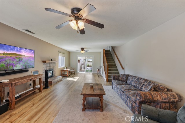 4489 Paula Ave, Lakewood CA: https://media.crmls.org/medias/a882c082-d2d6-483c-aa2a-8d031094e62a.jpg