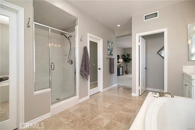 16 Monrovia, Irvine CA: https://media.crmls.org/medias/a8830c0b-5633-4d09-9388-02274c933a41.jpg
