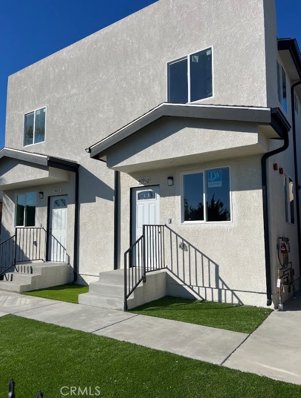 Detail Gallery Image 5 of 33 For 409 1/2 E 99th St, Los Angeles,  CA 90003 - 4 Beds | 3 Baths