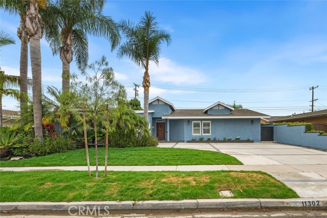 Detail Gallery Image 1 of 1 For 11302 Davenport Rd, Los Alamitos,  CA 90720 - 4 Beds | 3 Baths