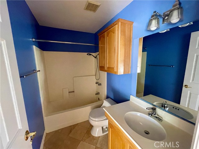 Detail Gallery Image 10 of 15 For 32 Echo Run, Irvine,  CA 92614 - 2 Beds | 2 Baths