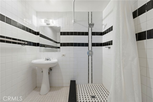 Detail Gallery Image 34 of 39 For 65 Grace Terrace, Pasadena,  CA 91105 - 3 Beds | 2 Baths