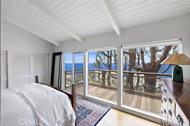 683 Alta Vista Way, Laguna Beach CA: https://media.crmls.org/medias/a885659a-af6f-475b-ac80-6cd4161df337.jpg