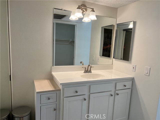 Detail Gallery Image 11 of 15 For 23224 Orange, Lake Forest,  CA 92630 - 1 Beds | 1 Baths