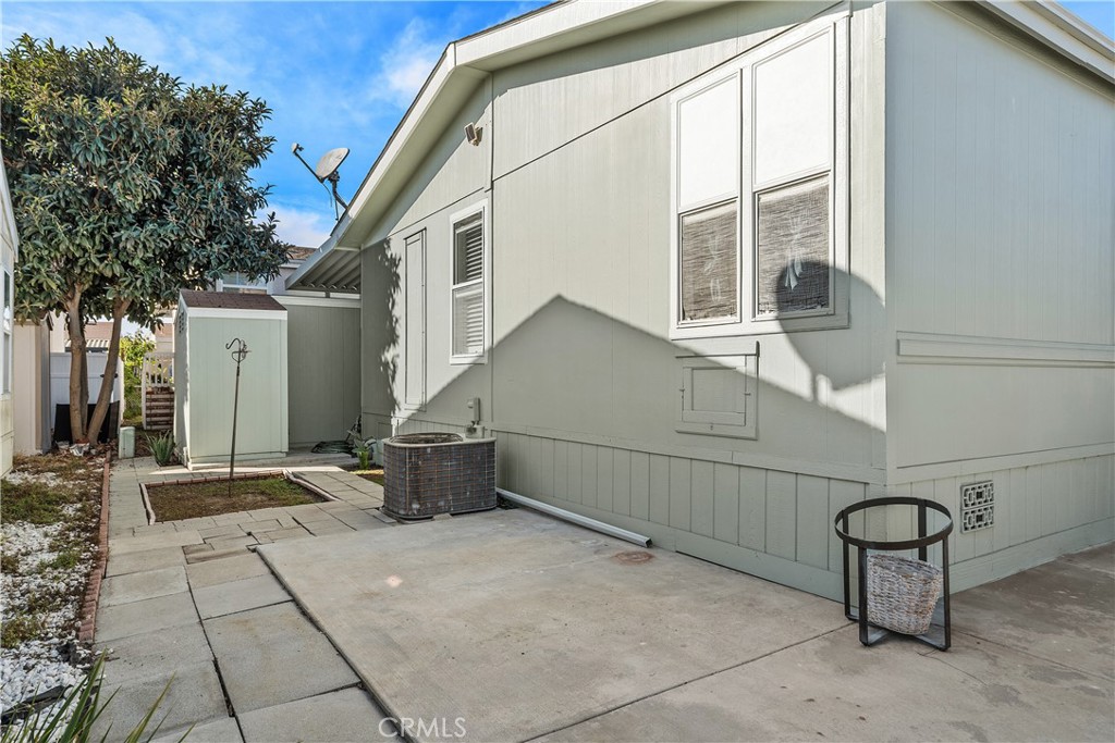 MLS #OC25215640 image #34