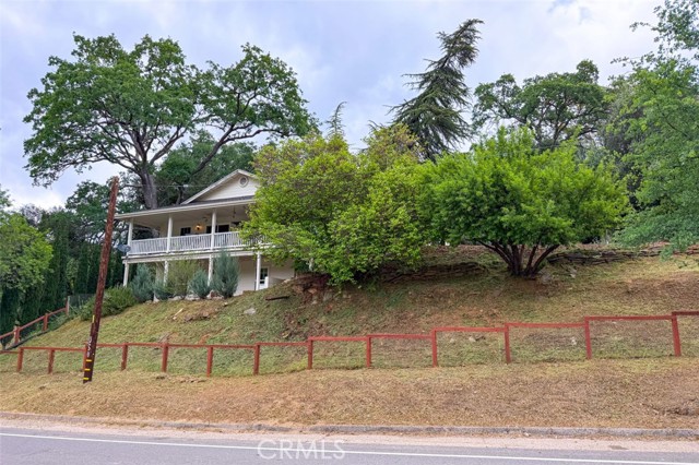 4986 7th Street, Mariposa CA: https://media.crmls.org/medias/a8878bfe-338e-406e-9656-a8d3f6a9a6be.jpg