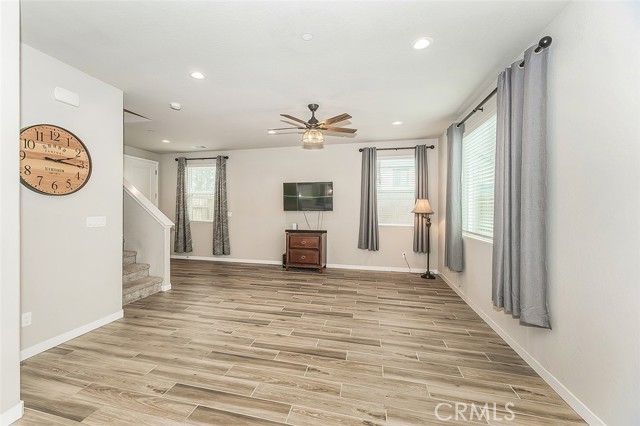 Detail Gallery Image 7 of 39 For 4085 N Sandrini, Fresno,  CA 93723 - 3 Beds | 2/1 Baths