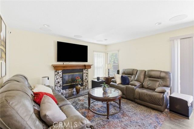 Detail Gallery Image 16 of 56 For 10649 Village Rd, Moreno Valley,  CA 92557 - 4 Beds | 3 Baths