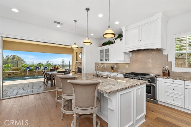 4762 Oceanridge Drive, Huntington Beach CA: https://media.crmls.org/medias/a888863c-c21d-43fa-92a5-9ebc15d681e7.jpg