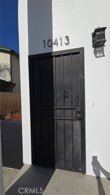 Detail Gallery Image 3 of 23 For 10413 Avalon Bld, Los Angeles,  CA 90003 - 4 Beds | 2 Baths