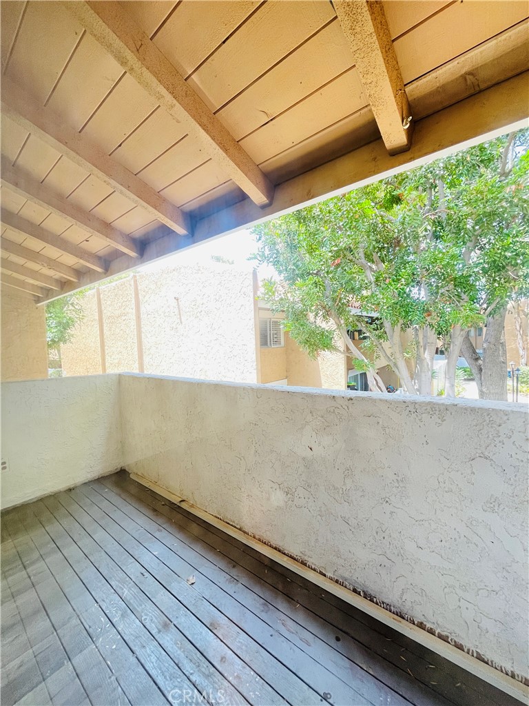 https://media.crmls.org/medias/a889b171-f7d8-490e-a51a-9edccd9db53d.jpg?preset=X-Large