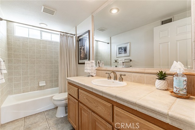 Hall full bath