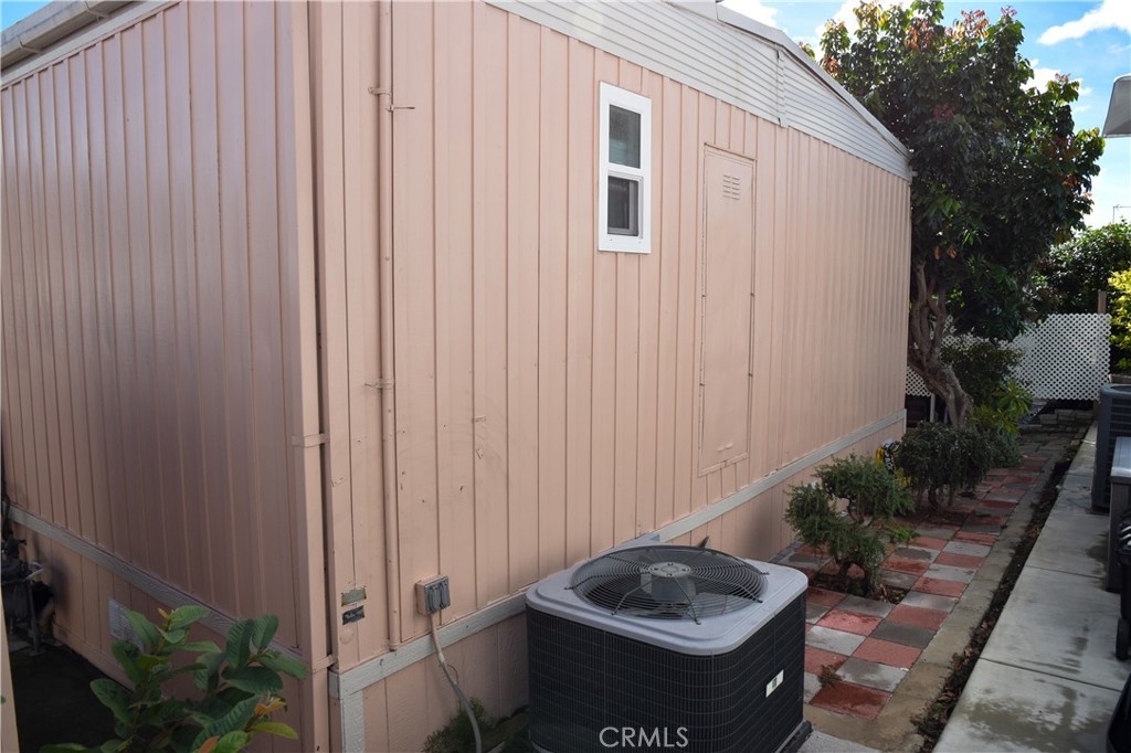 MLS #OC25264890 image #18