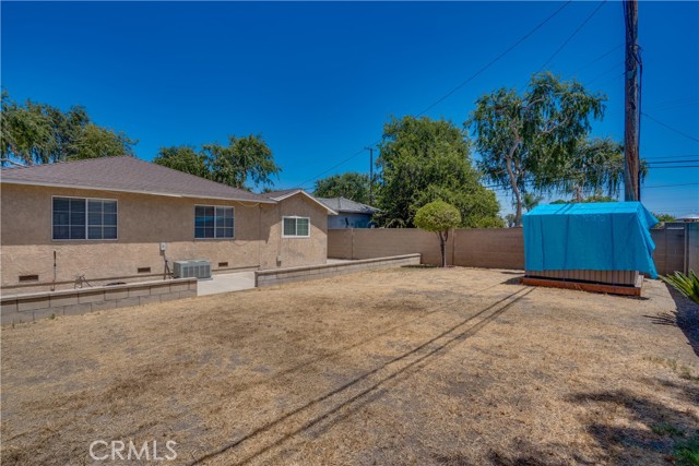 2304 W Flower Avenue, Fullerton CA: https://media.crmls.org/medias/a88a6b2f-cdf5-49d7-b1c7-df250feb03e4.jpg