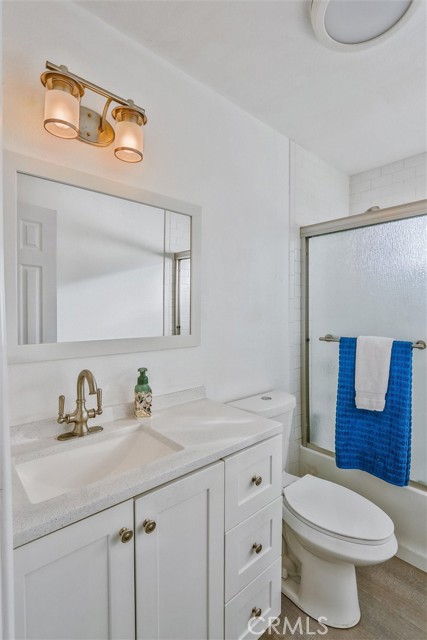4657 Chateau Place, San Diego CA: https://media.crmls.org/medias/a88a754e-95da-4f7a-8213-b3d3c2151431.jpg