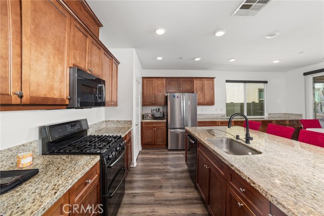 Detail Gallery Image 14 of 32 For 1530 Village Green Way, Beaumont,  CA 92223 - 2 Beds | 2 Baths