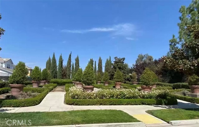 5307 Rose Arbor Lane, Bakersfield CA: https://media.crmls.org/medias/a88af177-6680-4d85-902a-6235738d0e85.jpg