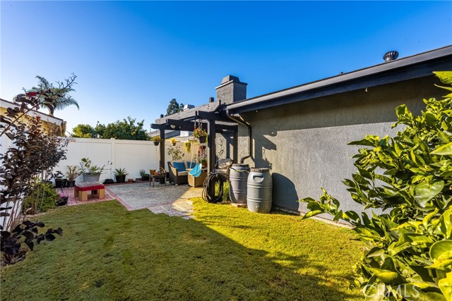 Detail Gallery Image 32 of 53 For 2045 Barclay Ct, Santa Ana,  CA 92701 - 2 Beds | 2 Baths