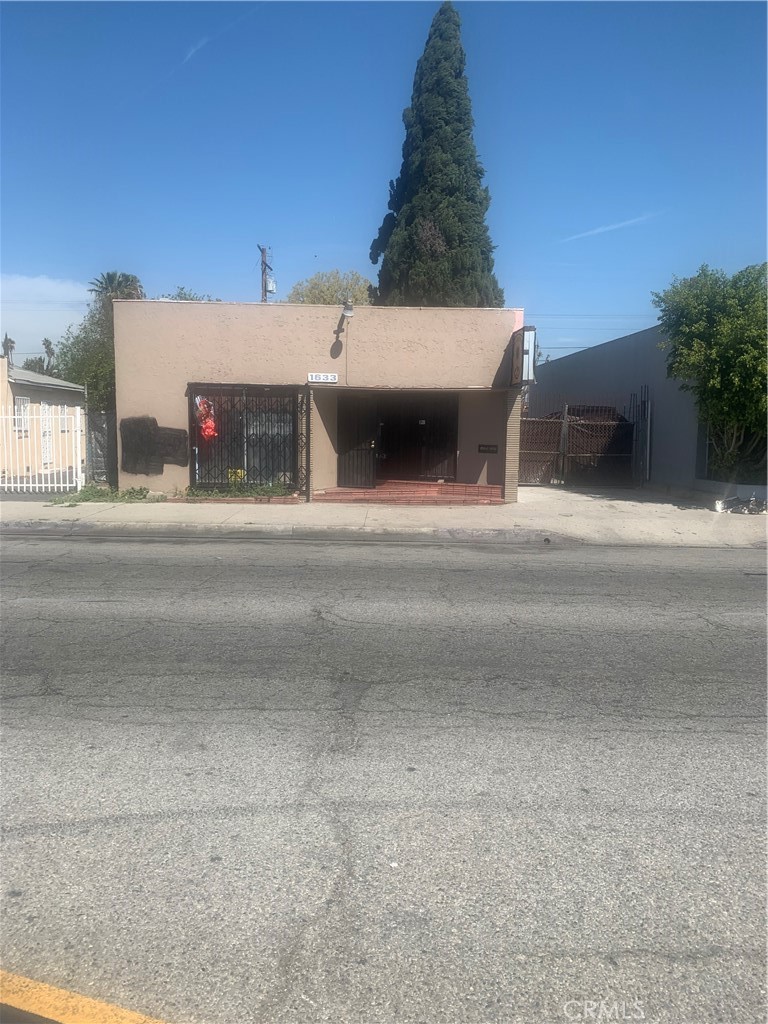 1633 E Compton Boulevard, Compton, CA 90221