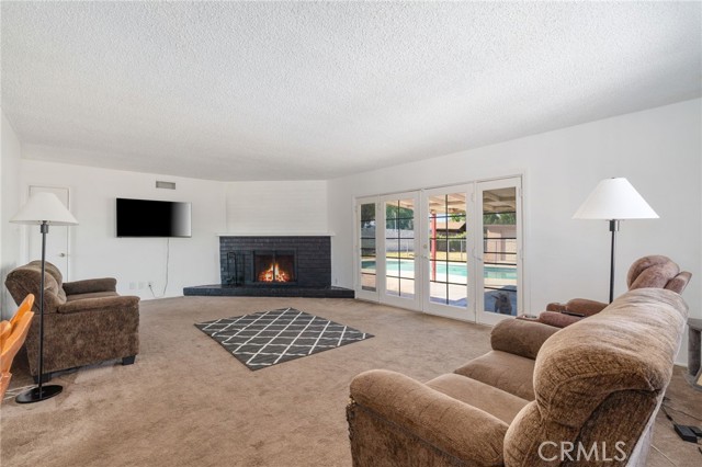 Detail Gallery Image 13 of 47 For 5382 Crest, Riverside,  CA 92503 - 4 Beds | 1/1 Baths