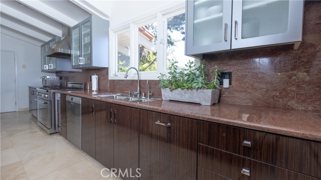 30421 Mirador Court, Laguna Niguel CA: https://media.crmls.org/medias/a88d8af1-7cb1-4e12-9c7a-afb196db13d9.jpg
