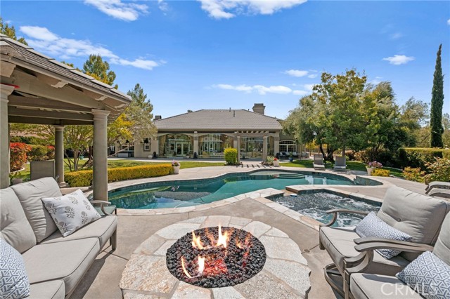 38565 Celine Cove, Murrieta CA: https://media.crmls.org/medias/a88de133-785b-4767-a94b-cd807f794b21.jpg
