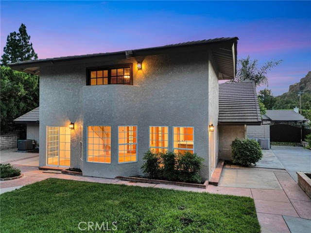10938 Remmet Avenue, Chatsworth CA: https://media.crmls.org/medias/a88e3570-43bd-4cec-9a5b-1b7f638ec7aa.jpg